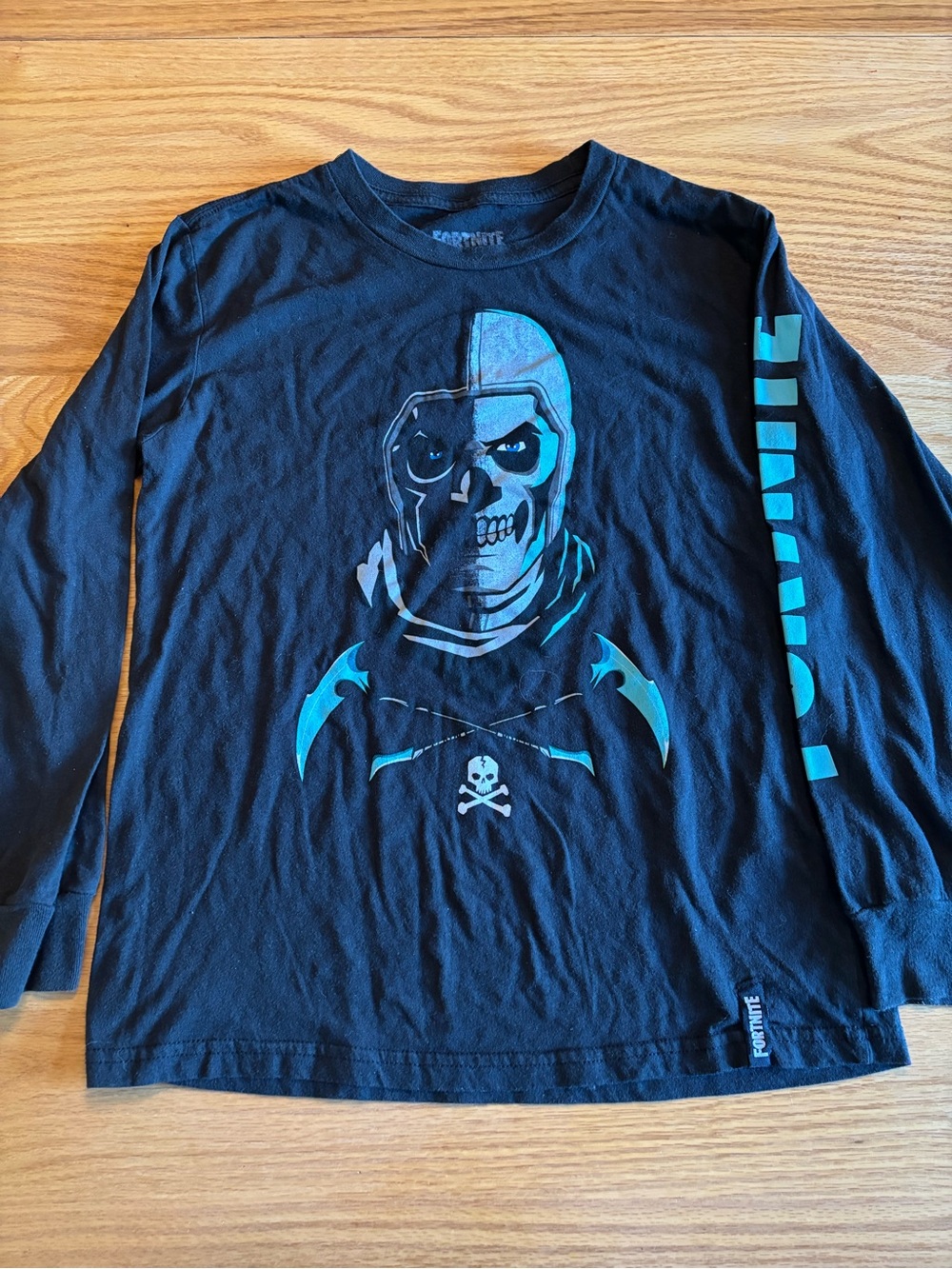 Boys Fortnite Black Long Sleeve Graphic T-shirt 10/12 Skull Trooper Character
